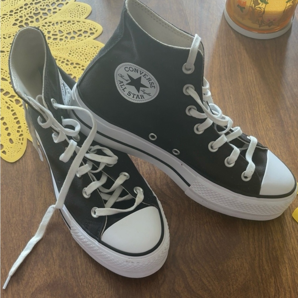 Converse All Star Black Canvas High-Tops women’s size 9